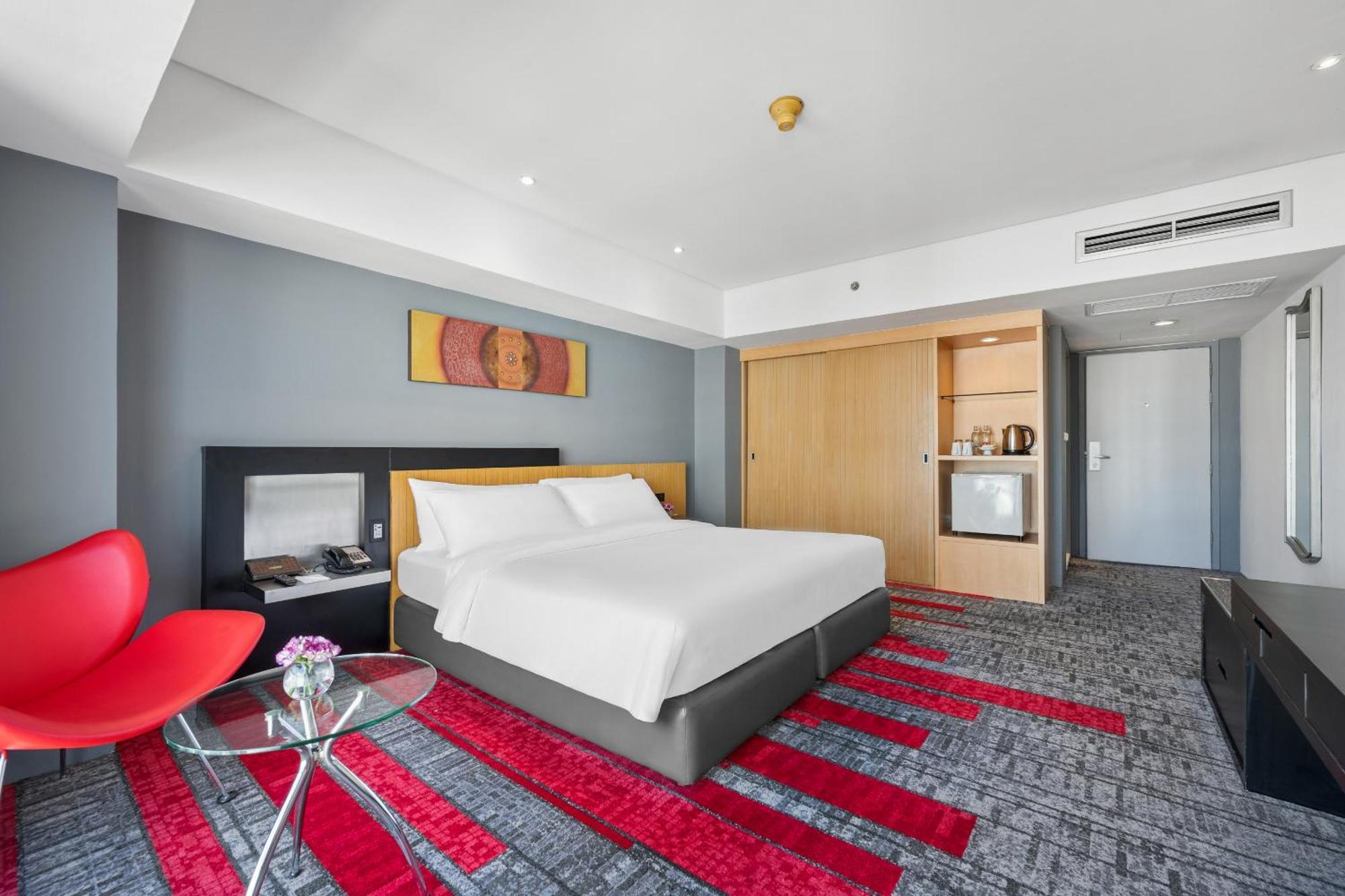 Deluxe King Room